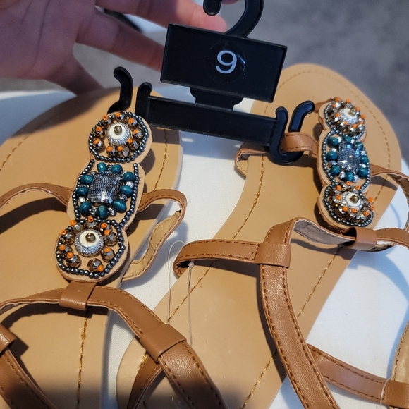 Flat Sandals - Picture 2 of 2